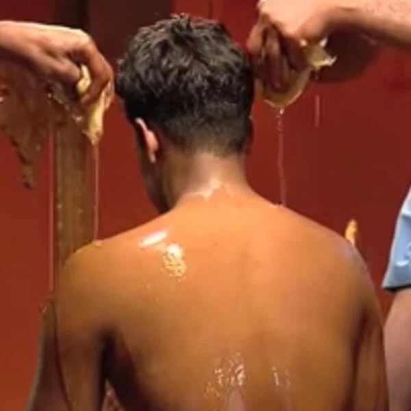 Pizhichil Ayurvedic Oil Therapy